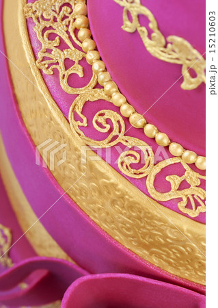 Delicious luxury ping wedding or birthday cake Delicious luxury ping wedding or birthday cake 15210603