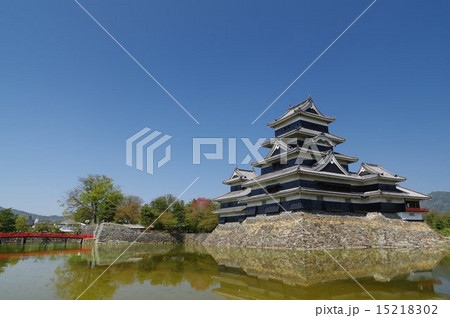 信州　春の国宝松本城 15218302