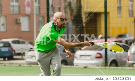 man play tennis outdoor 15218855