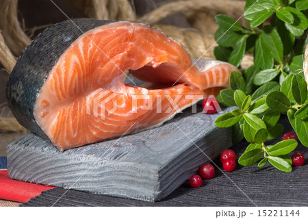 Norwegian Trout - Red fish, lingonberry 15221144