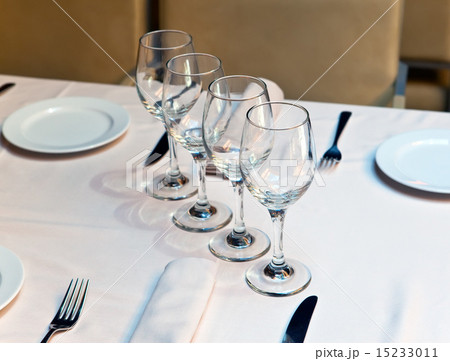 Glasses on  table at restaurant 15233011