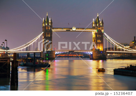 Tower bridge in London, Great Britain 15236407
