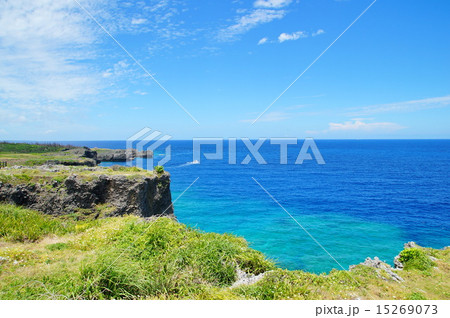沖縄、夏の万座毛 沖縄、夏の万座毛 15269073