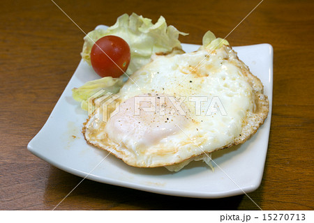 目玉焼き 15270713