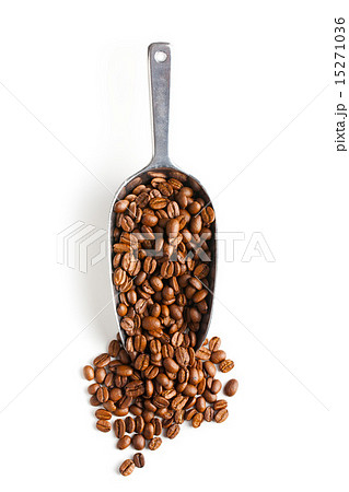 metal scoop with coffee beans metal scoop with coffee beans 15271036