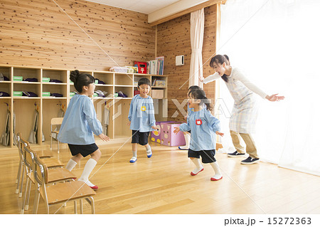 幼稚園 15272363