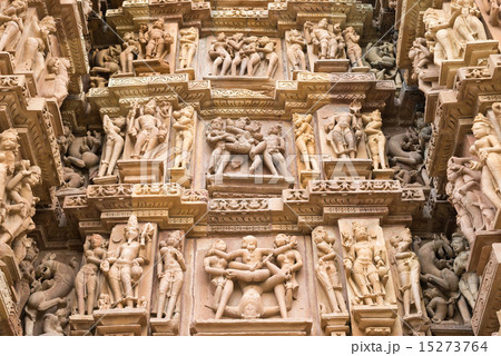 インド カジュラーホー デーヴィー・ジャグダンベ寺院の彫刻 インド カジュラーホー デーヴィー・ジャグダンベ寺院の彫刻 15273764