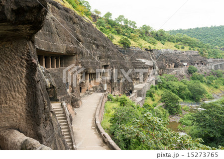 インド　アジャンター石窟群　世界遺産 15273765