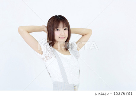 若い女性　ファッション 15276731