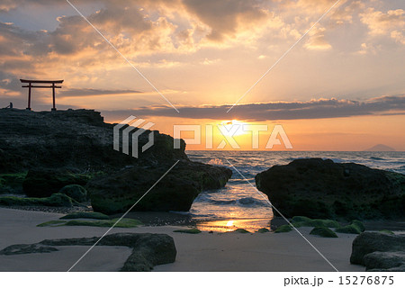 伊豆白浜神社の鳥居 伊豆白浜神社の鳥居 15276875