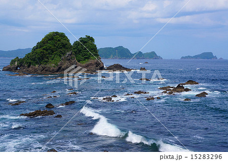 安和海岸沖の双子島 安和海岸沖の双子島 15283296