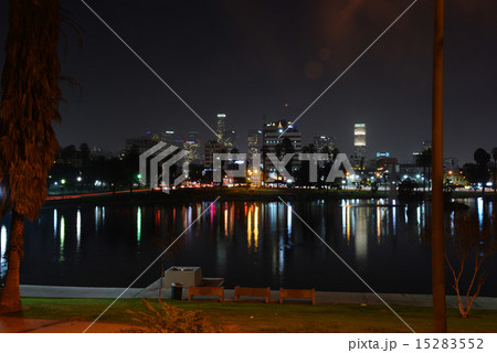 ロスアンゼルスの風景　ダウンタウン　夜景 15283552