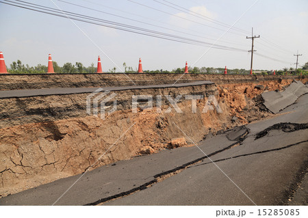 Cracked asphalt road 15285085