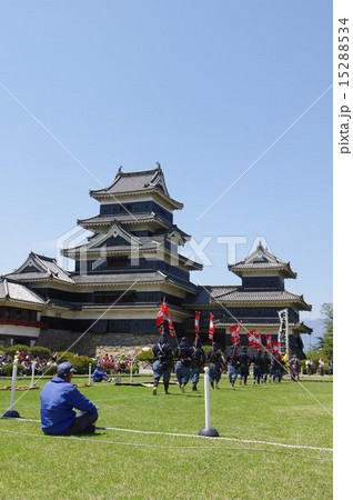 信州 国宝松本城 古流砲術演武風景 信州 国宝松本城 古流砲術演武風景 15288534
