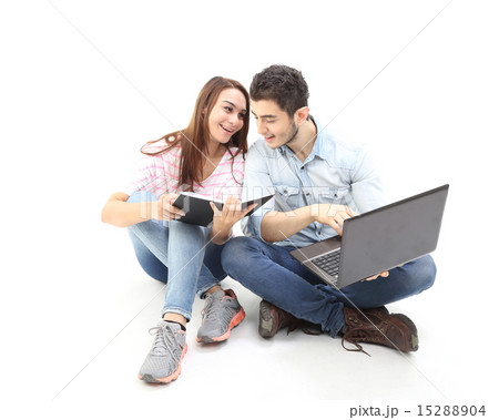 Male female laptop study discuss talk intimate  15288904
