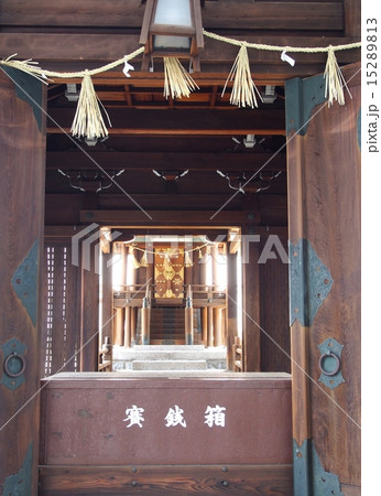 神社のお賽銭箱 神社のお賽銭箱 15289813