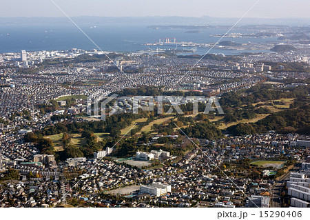 磯子カンツリークラブ上空から海の公園方向を空撮 15290406