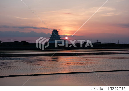豊田城と夕日と水田(常総市・茨城県) 豊田城と夕日と水田(常総市・茨城県) 15292752