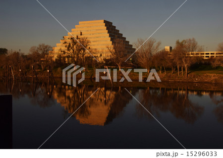 The　Ziggurat　サクラメント　アメリカ　西海岸　サクラメント川 15296033