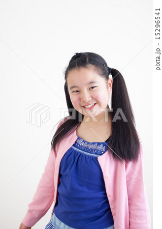笑顔の女子小学生 笑顔の女子小学生 15296541