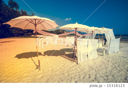 Beautiful white wedding tent Beautiful white wedding tent 15316123