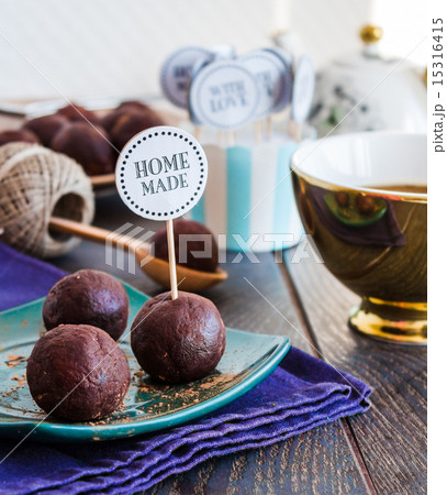 lentil candies with chocolate truffle, healthy  15316415