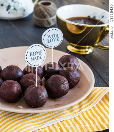 lentil candies with chocolate truffle, healthy  15316420