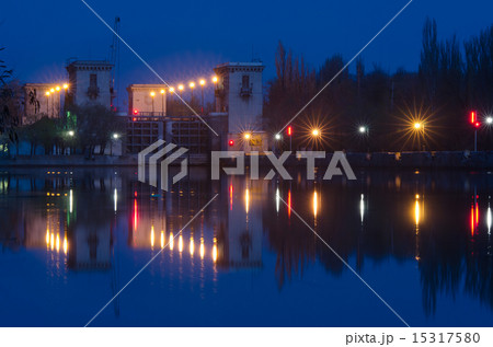 Evening view on second lock of Volga-Don Canal named after Lenin, Volgograd 15317580
