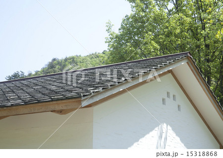 住宅と緑陰イメージ 15318868