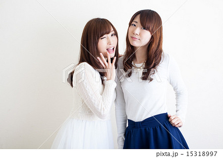 女友達の二人 15318997