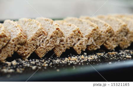 Homemade bread, Sliced bread in tray 15321165