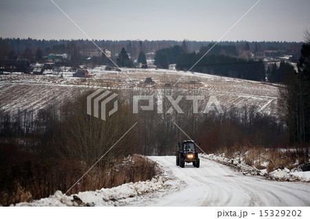 Winter in the village, wooden house 15329202