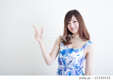 おすすめポーズの女の子 おすすめポーズの女の子 15330419