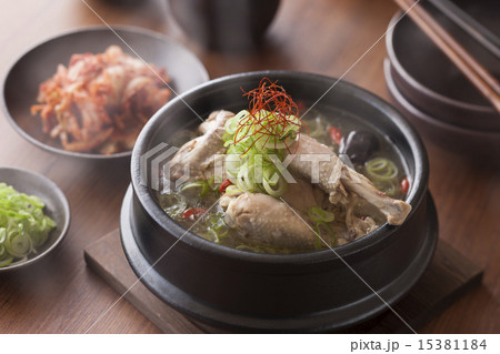 参鶏湯 15381184