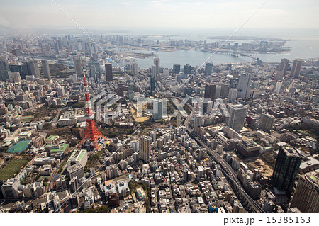 東京タワー上空からお台場方面を空撮の写真素材