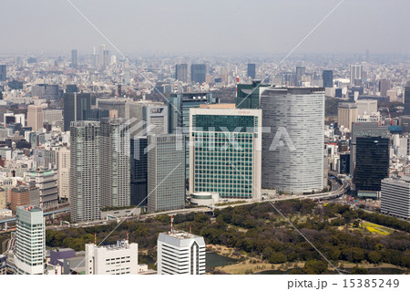 汐留の高層ビル群を空撮 15385249