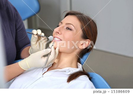examination of the teeth in the office of the dentist examination of the teeth in the office of the dentist 15386609