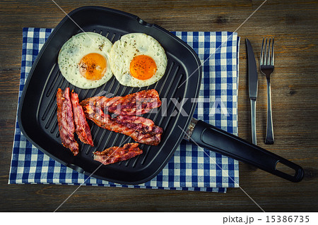 Ham and Egg. Bacon and Egg. Salted egg and sprinkl 15386735