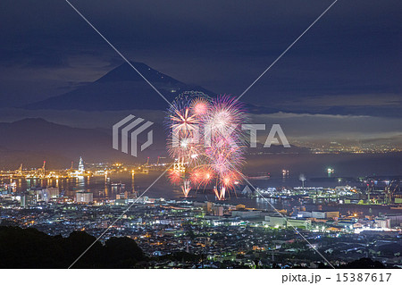 富士山と花火 15387617