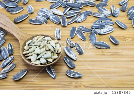 Edible Sunflower seeds Edible Sunflower seeds 15387849
