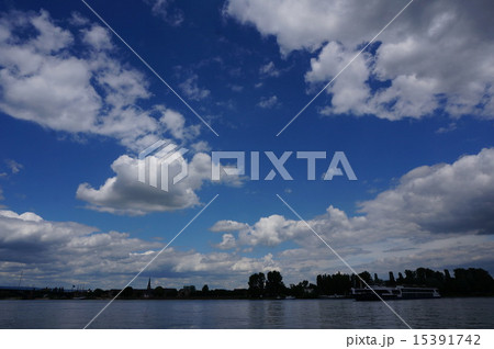 ライン川　マインツ 15391742