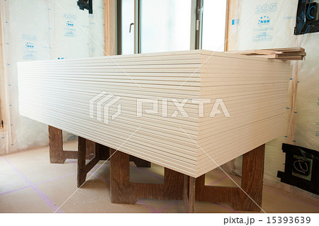 住宅建設現場　内装工事 15393639