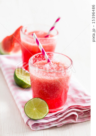 Watermelon and lime drink 15396486