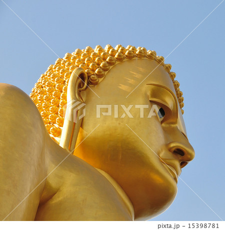 Buddha statue in Golden Temple in Dambulla 15398781