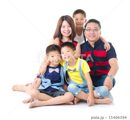 Portrait of asian family Portrait of asian family 15406394