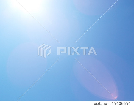 青空と太陽の光 15406654