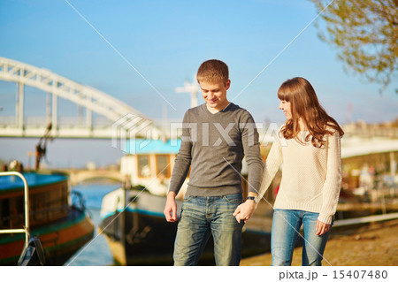 Young romantic couple in Paris 15407480