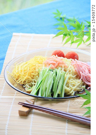 冷やし中華 15409772