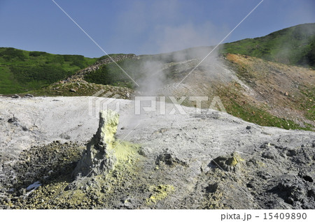 立山室堂の地獄谷 15409890
