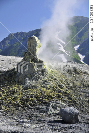 立山室堂の地獄谷 15409895